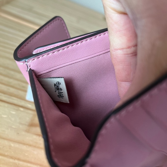 Coach Wallet🎈🎈 - Picture 9 of 10